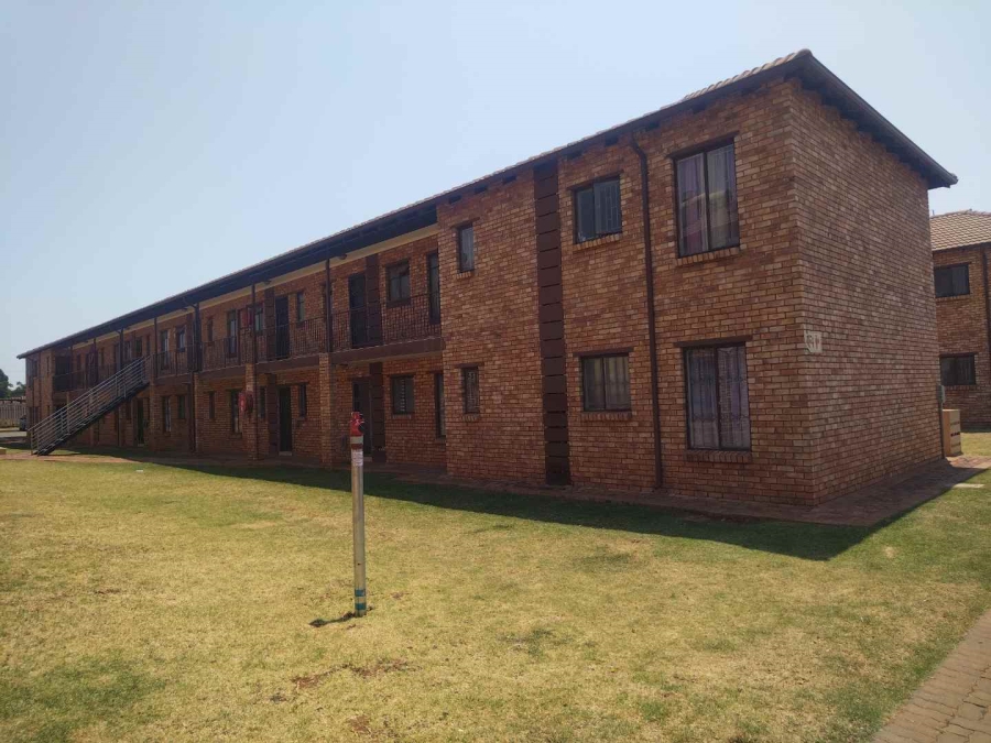 2 Bedroom Property for Sale in The Orchards Gauteng