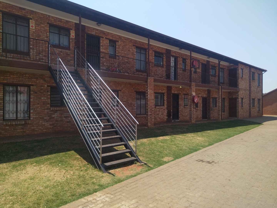 2 Bedroom Property for Sale in The Orchards Gauteng