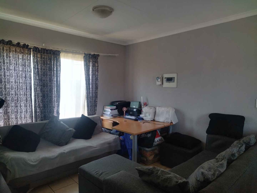 2 Bedroom Property for Sale in The Orchards Gauteng