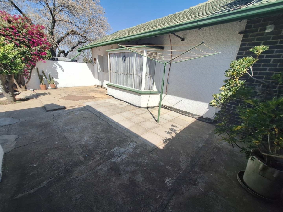 To Let 1 Bedroom Property for Rent in Bordeaux Gauteng