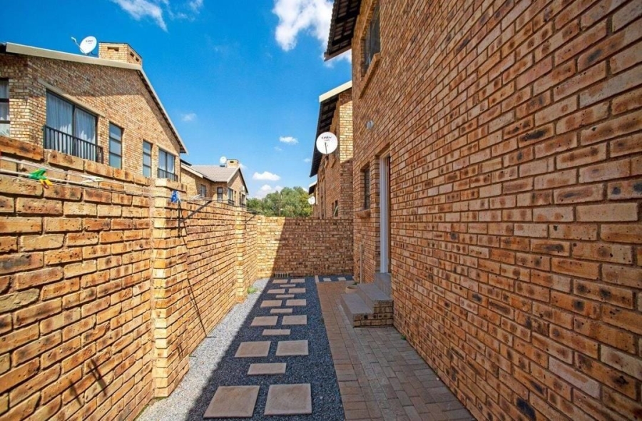 To Let 3 Bedroom Property for Rent in Benoni South Gauteng