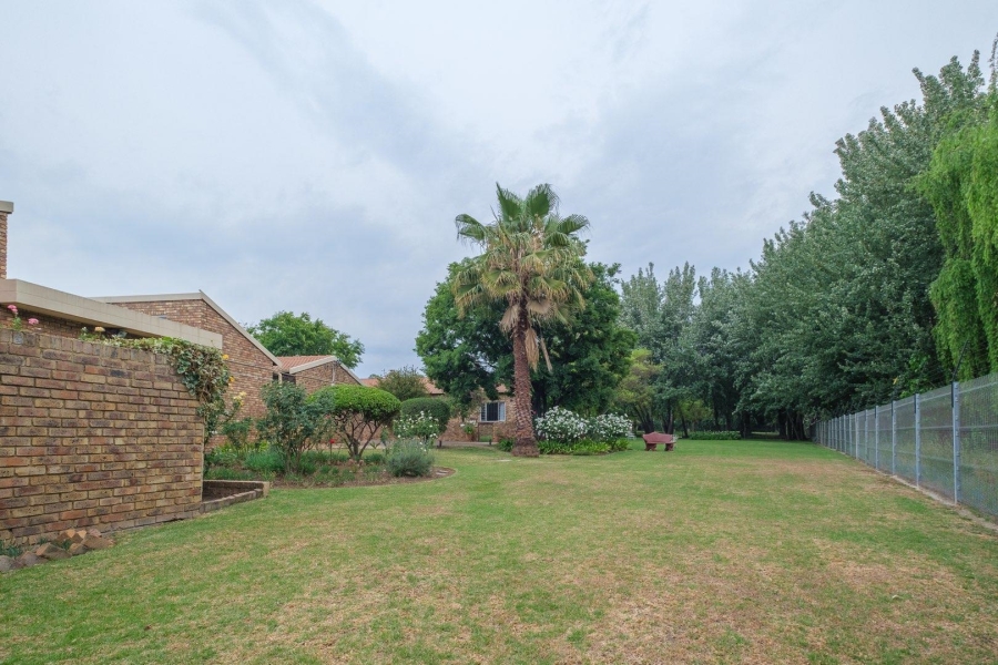 4 Bedroom Property for Sale in Garsfontein Gauteng