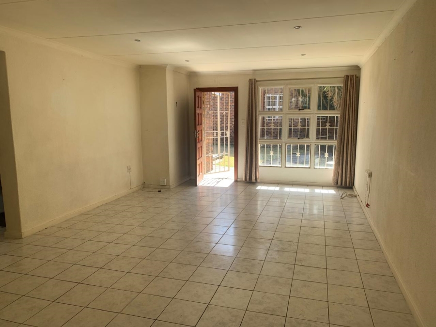 To Let 3 Bedroom Property for Rent in Kibler Park Gauteng