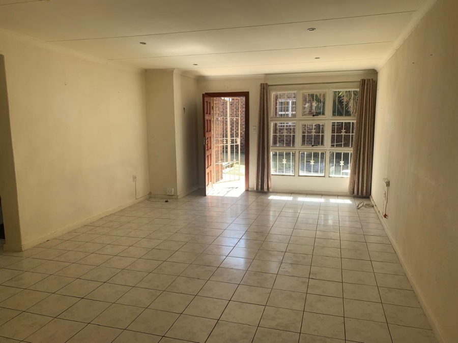 To Let 3 Bedroom Property for Rent in Kibler Park Gauteng