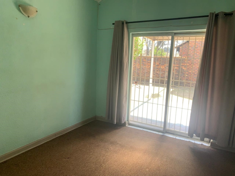 To Let 3 Bedroom Property for Rent in Kibler Park Gauteng