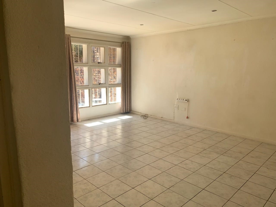 To Let 3 Bedroom Property for Rent in Kibler Park Gauteng