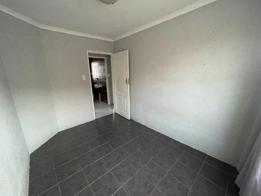 To Let 3 Bedroom Property for Rent in Mondeor Gauteng