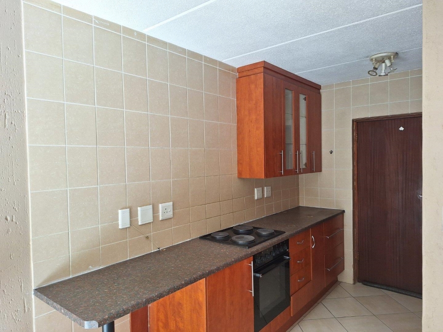 To Let 2 Bedroom Property for Rent in Ormonde View Gauteng