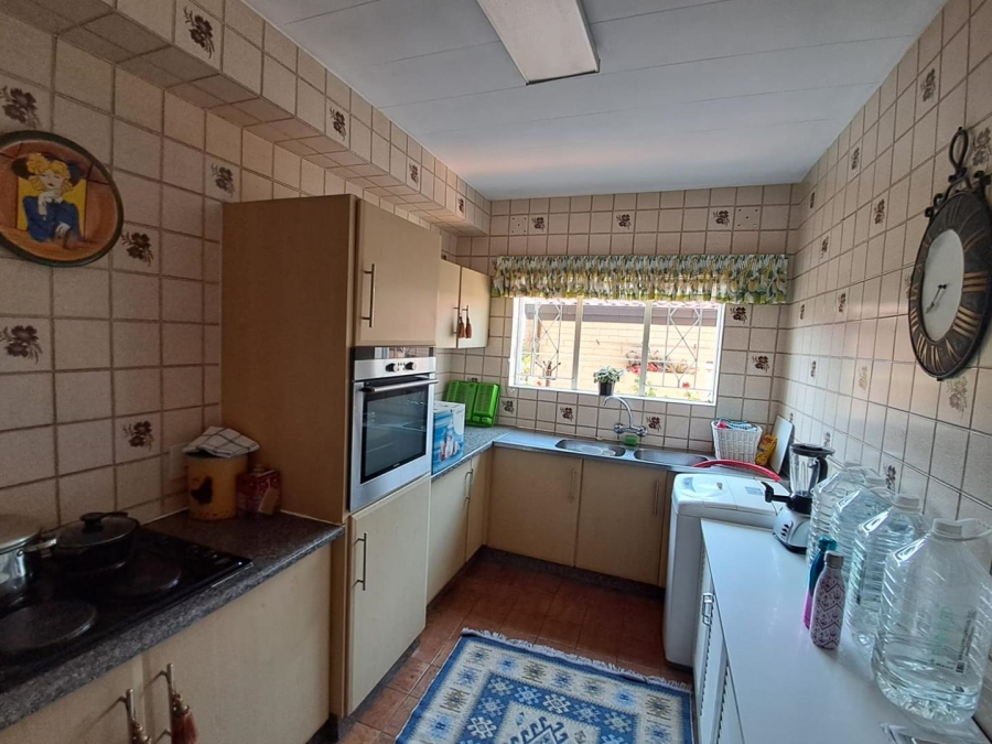 2 Bedroom Property for Sale in South Crest Gauteng