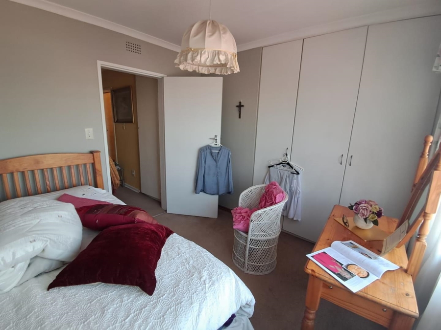 2 Bedroom Property for Sale in South Crest Gauteng