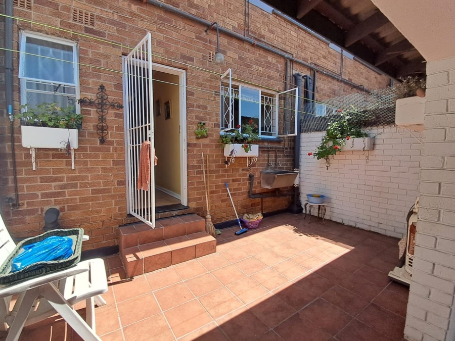 2 Bedroom Property for Sale in South Crest Gauteng