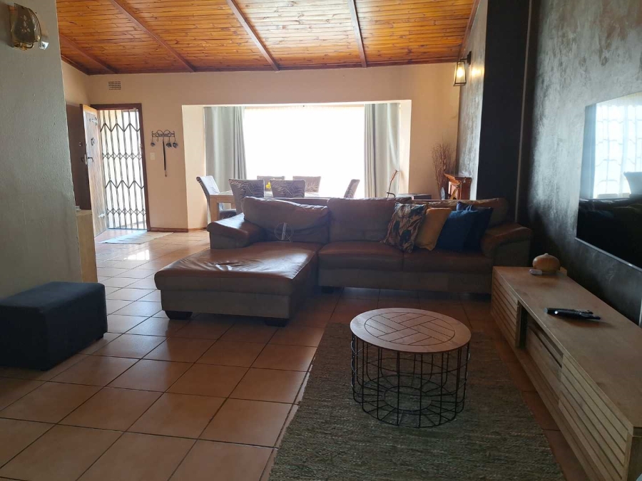 3 Bedroom Property for Sale in Farrarmere Gauteng