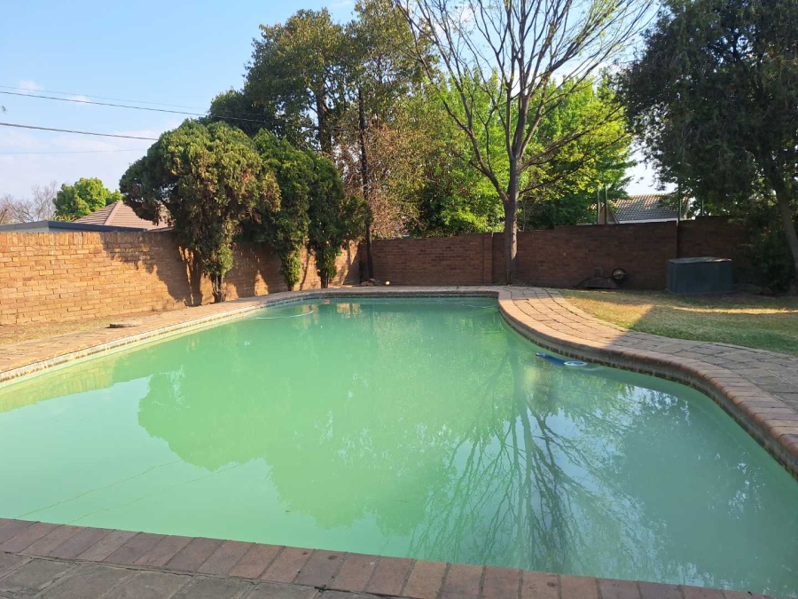 3 Bedroom Property for Sale in Farrarmere Gauteng