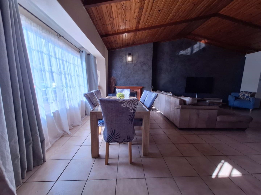 3 Bedroom Property for Sale in Farrarmere Gauteng