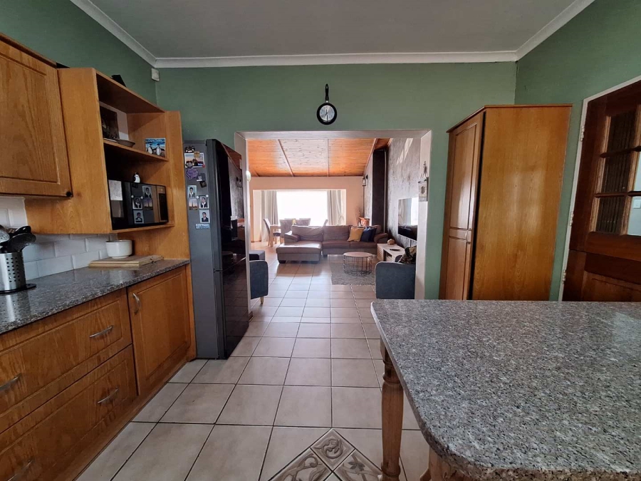 3 Bedroom Property for Sale in Farrarmere Gauteng