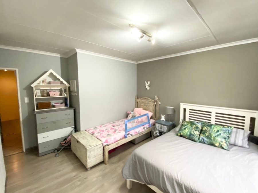 2 Bedroom Property for Sale in Amberfield Gauteng