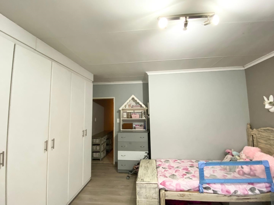 2 Bedroom Property for Sale in Amberfield Gauteng