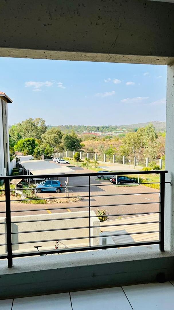 To Let 1 Bedroom Property for Rent in Lonehill Gauteng