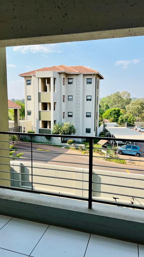 To Let 1 Bedroom Property for Rent in Lonehill Gauteng