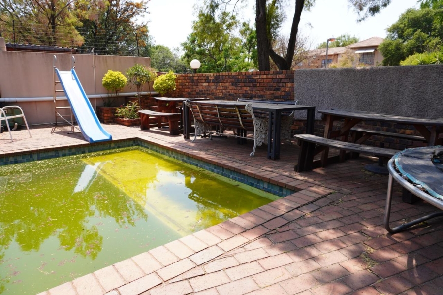 3 Bedroom Property for Sale in Mulbarton Gauteng