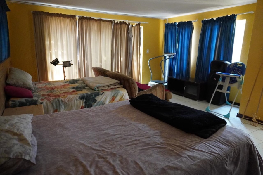 3 Bedroom Property for Sale in Mulbarton Gauteng