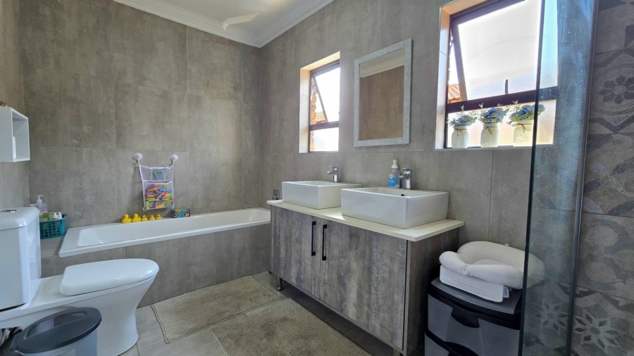 3 Bedroom Property for Sale in Randhart Gauteng