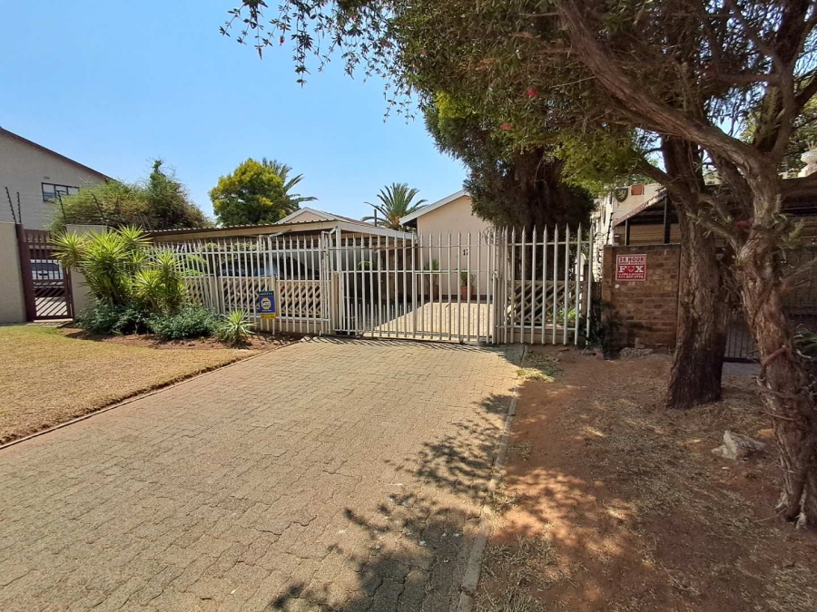 4 Bedroom Property for Sale in Kibler Park Gauteng