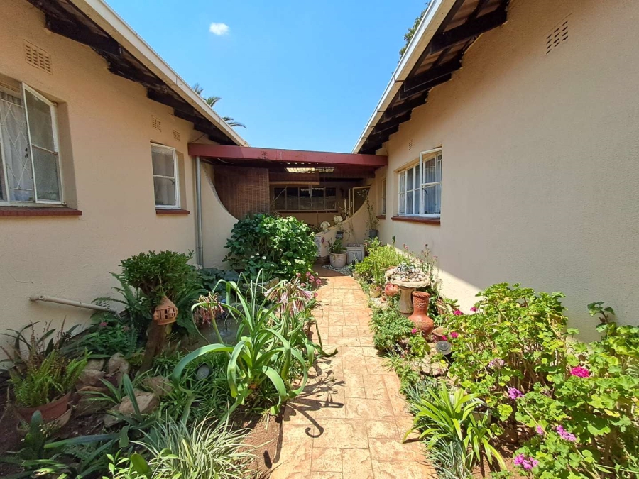 4 Bedroom Property for Sale in Kibler Park Gauteng