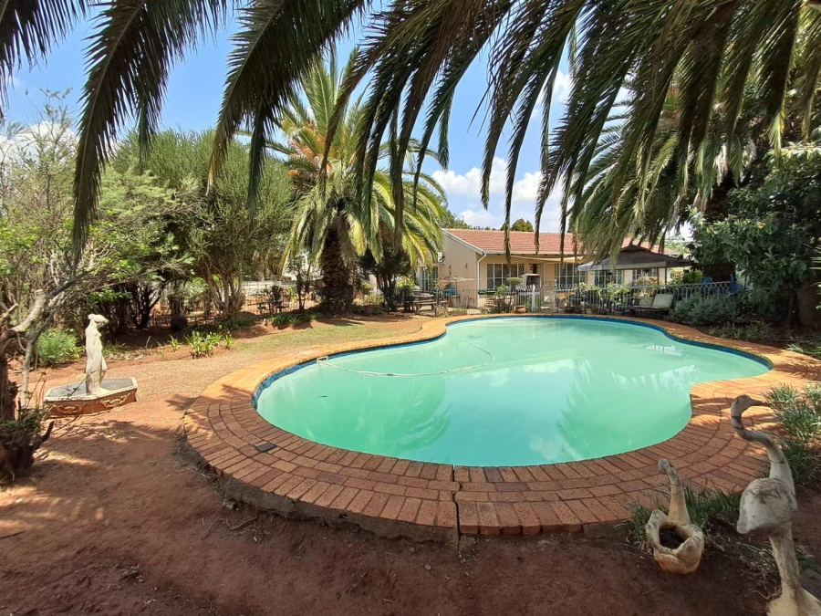 4 Bedroom Property for Sale in Kibler Park Gauteng