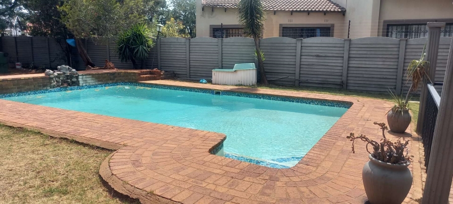 5 Bedroom Property for Sale in Mayberry Park Gauteng