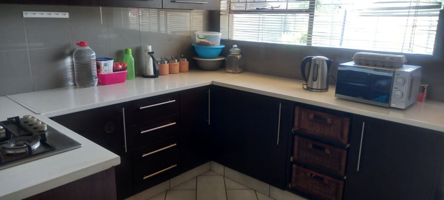 5 Bedroom Property for Sale in Mayberry Park Gauteng