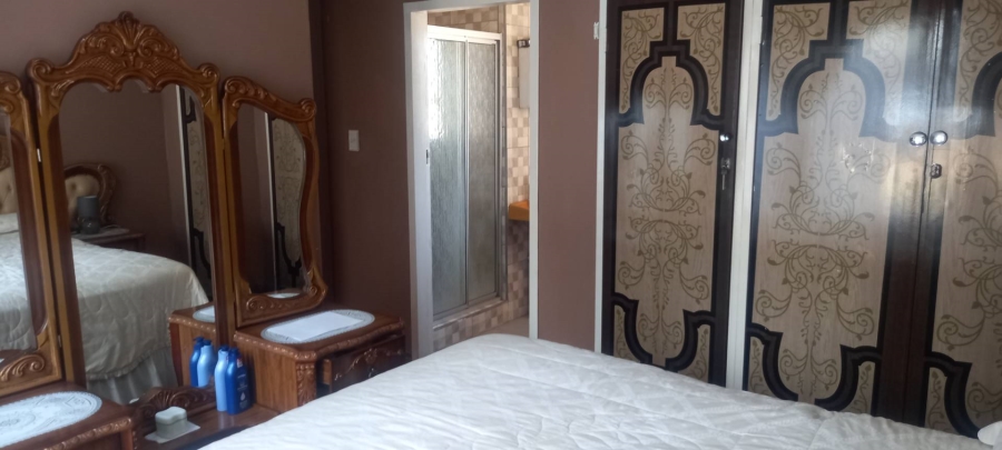 5 Bedroom Property for Sale in Mayberry Park Gauteng