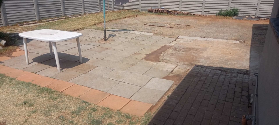 5 Bedroom Property for Sale in Mayberry Park Gauteng