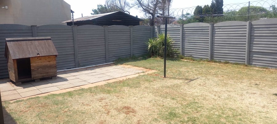 5 Bedroom Property for Sale in Mayberry Park Gauteng