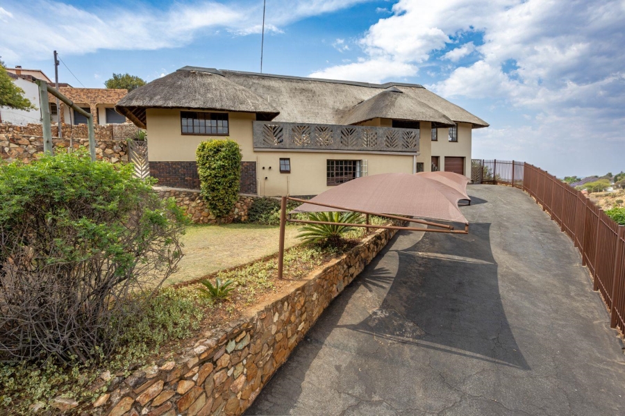 4 Bedroom Property for Sale in Roodekrans Gauteng