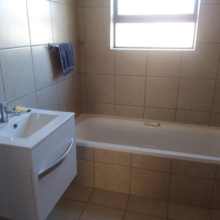 To Let 3 Bedroom Property for Rent in Terenure Gauteng