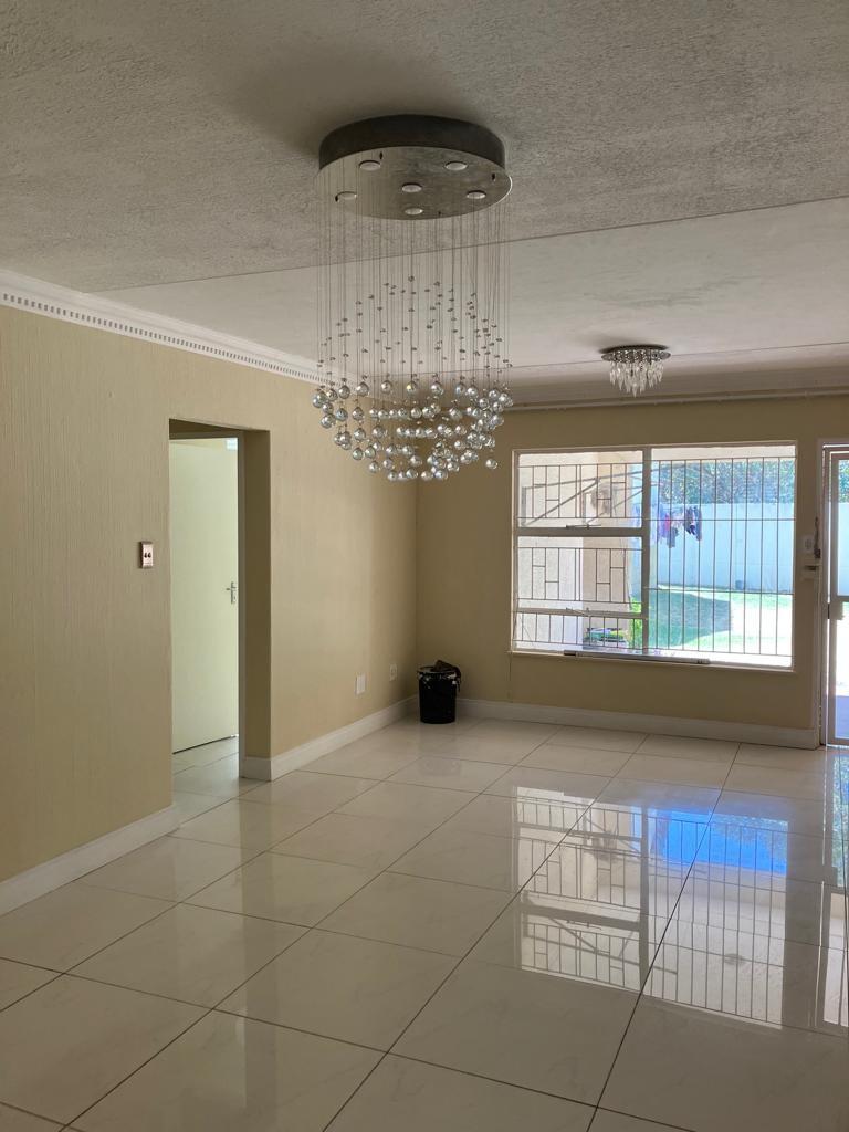 To Let 3 Bedroom Property for Rent in Oakdene Gauteng