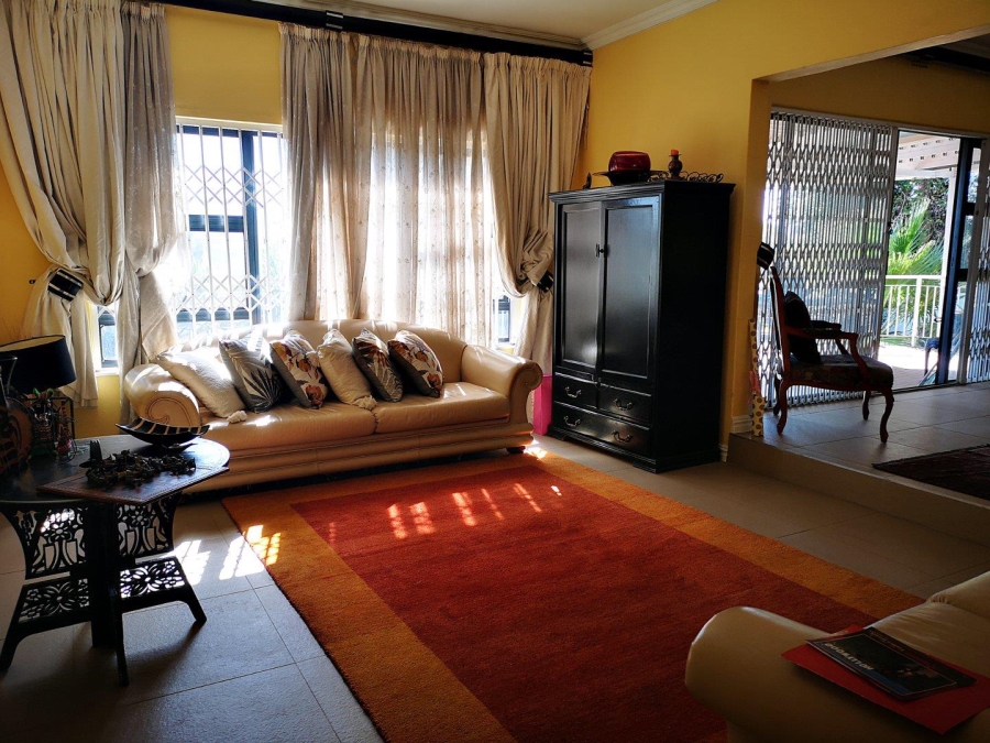 To Let 4 Bedroom Property for Rent in Glenvista Gauteng