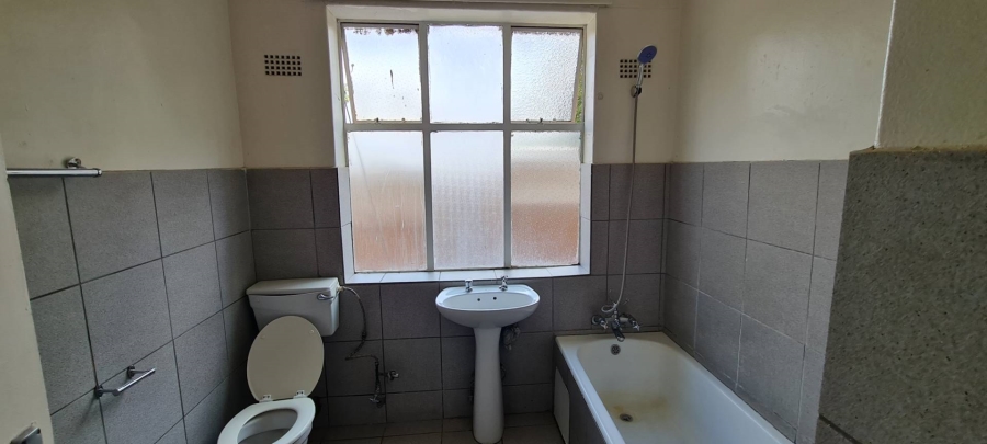 To Let 2 Bedroom Property for Rent in Rosettenville Gauteng