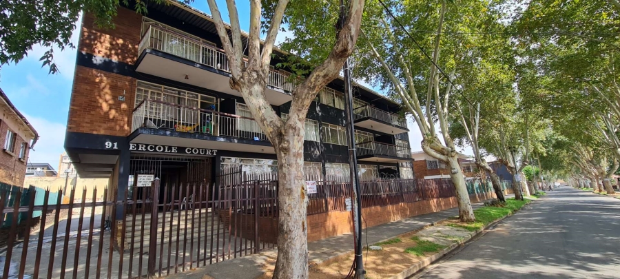 To Let 2 Bedroom Property for Rent in Rosettenville Gauteng