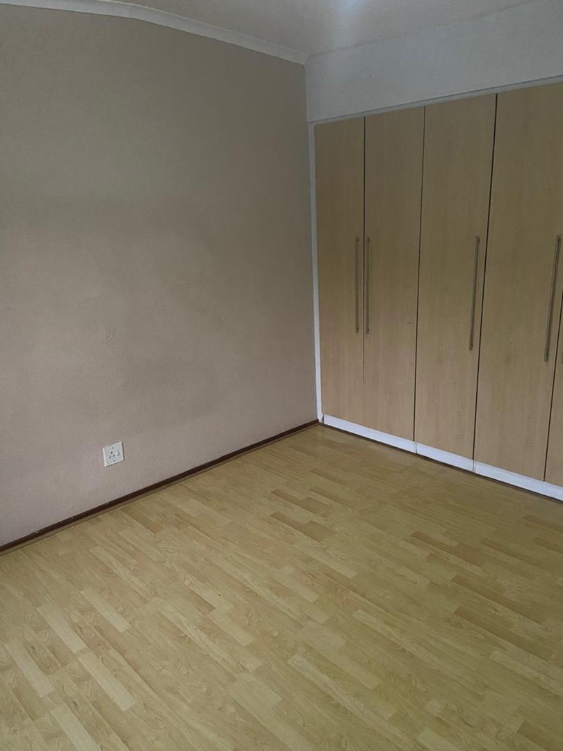 To Let 2 Bedroom Property for Rent in Mulbarton Gauteng