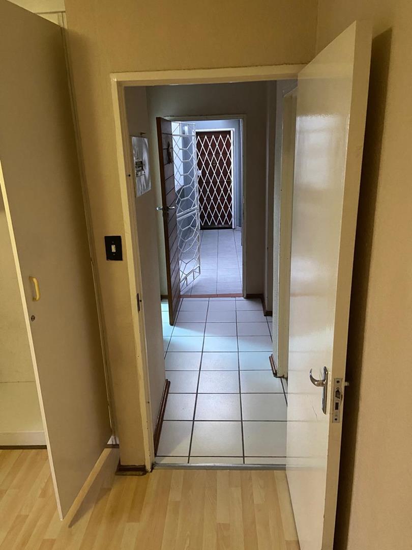 To Let 2 Bedroom Property for Rent in Mulbarton Gauteng