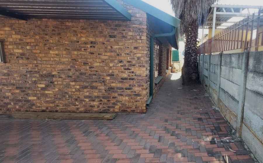 To Let 2 Bedroom Property for Rent in Alberton Gauteng