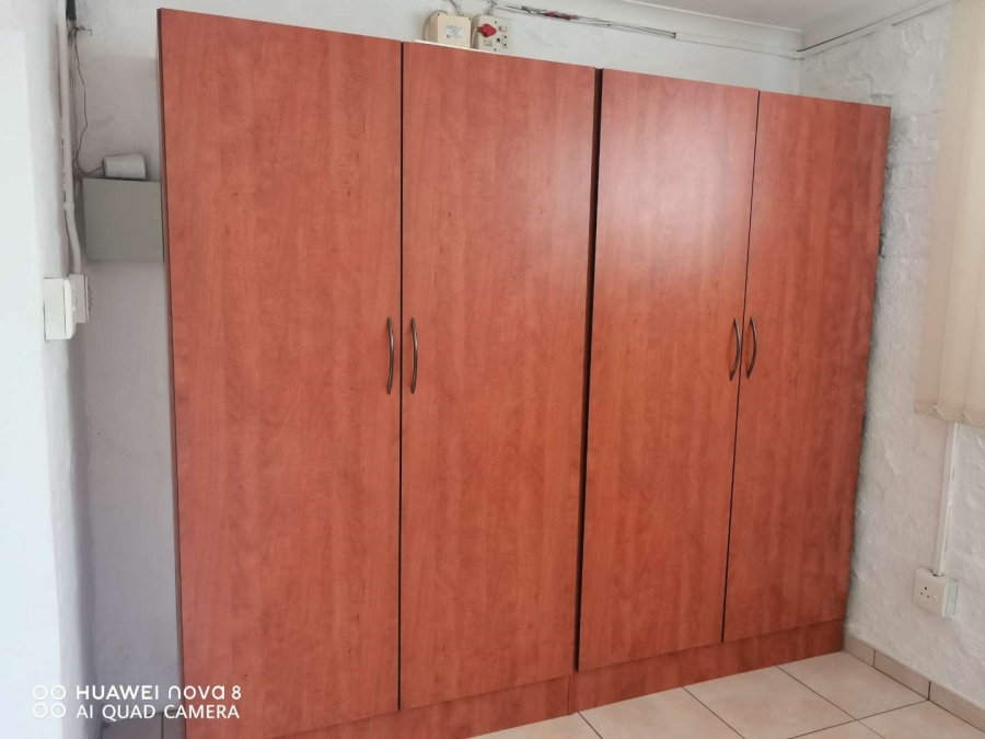 To Let 1 Bedroom Property for Rent in Linmeyer Gauteng