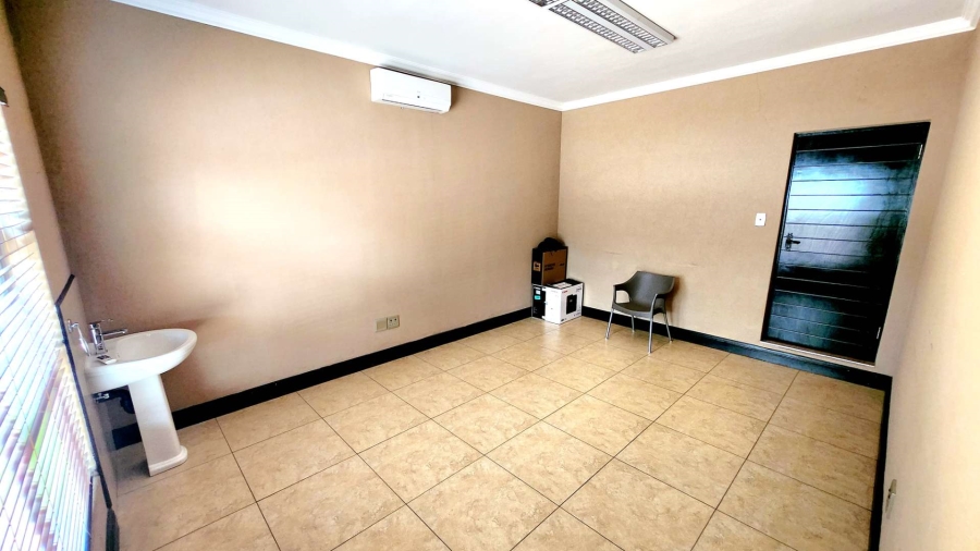 To Let commercial Property for Rent in Alberante Gauteng