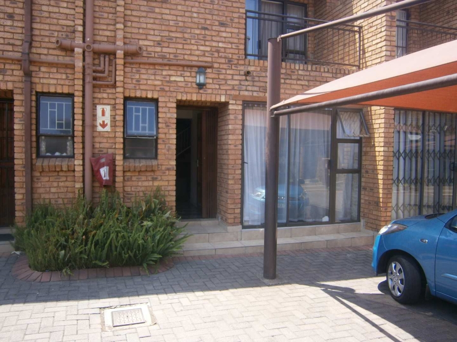 2 Bedroom Property for Sale in Florentia Gauteng