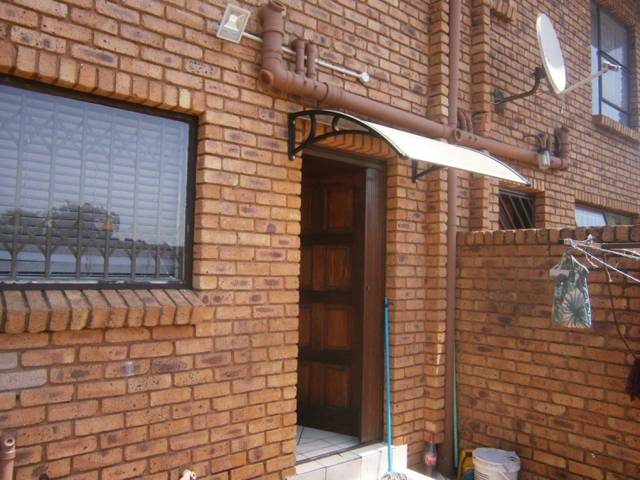 2 Bedroom Property for Sale in Florentia Gauteng