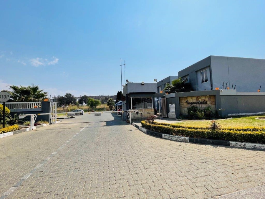 2 Bedroom Property for Sale in Mulbarton Gauteng