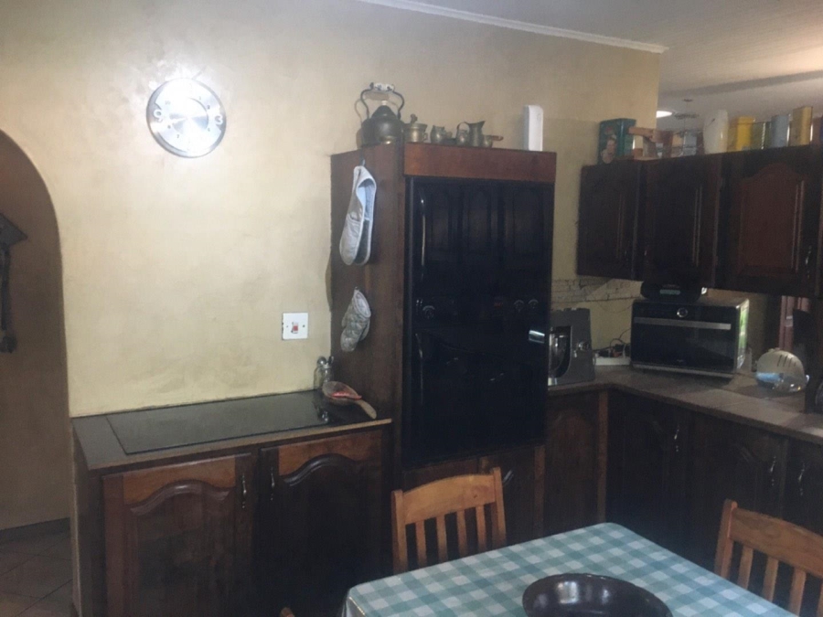 4 Bedroom Property for Sale in Rooihuiskraal Gauteng