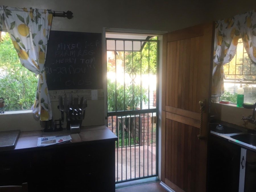 4 Bedroom Property for Sale in Rooihuiskraal Gauteng